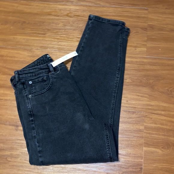 ASOS DESIGN Hourglass high rise farleigh 'slim' mom jeans in washed black - Picture 4 of 10